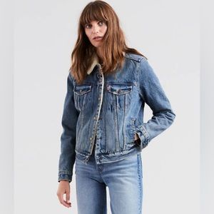 Levi’s Original Sherpa Trucker Jean Jacket - M